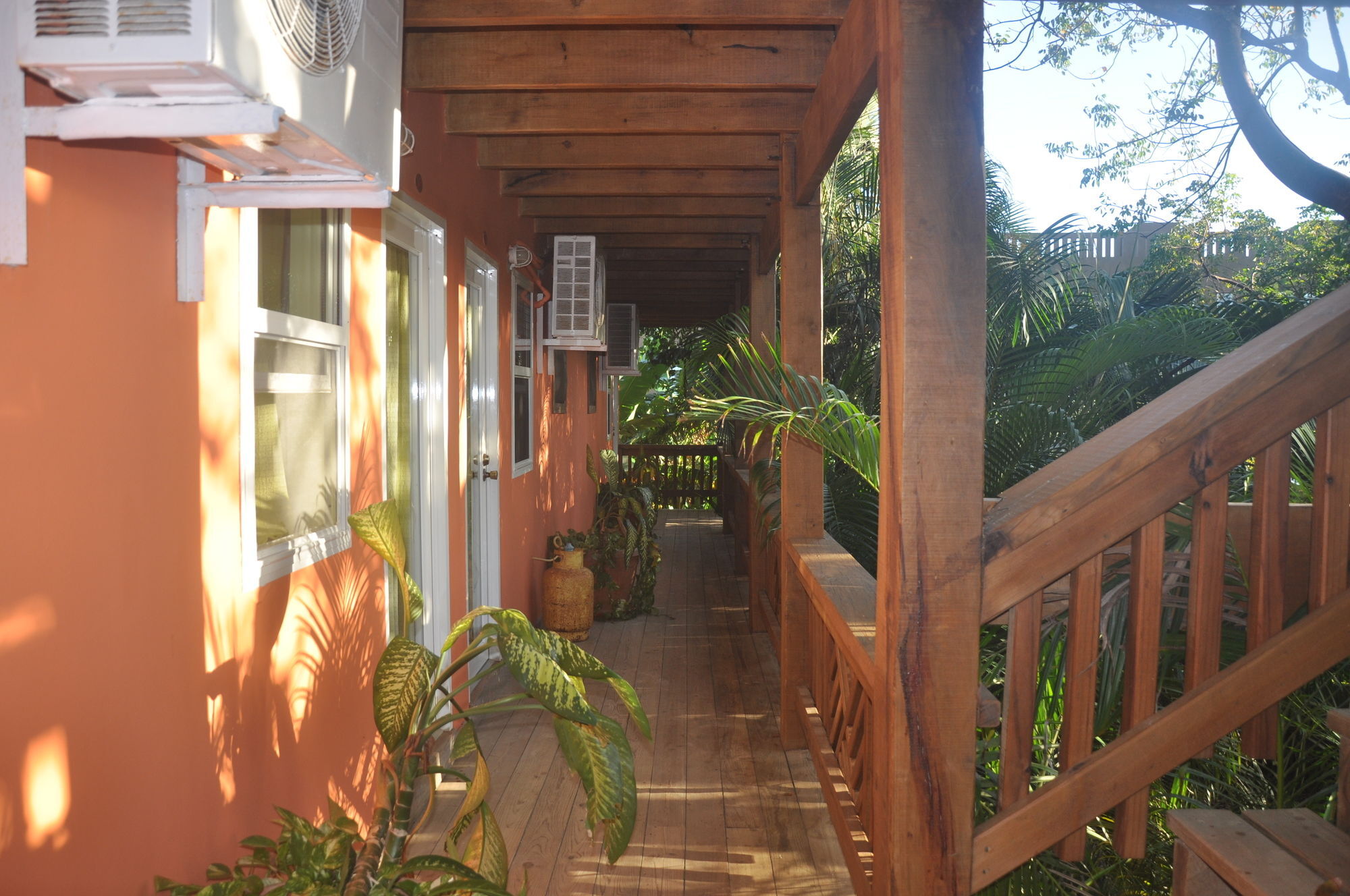 Hotel Posada Las Orquídeas West End Exterior foto